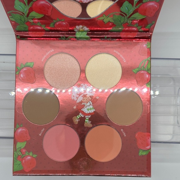 Strawberry Shortcake Makeup Set - Picture 5 of 11